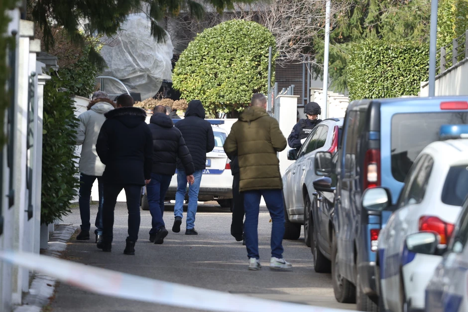 Kuća Zdravka Čolića bačena bomba