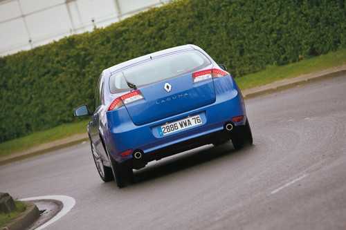 Renault Laguna GT - Skręca także tyłem