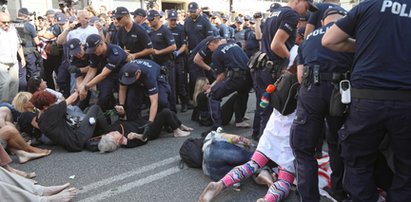 Niespokojnie na ulicach Warszawy. Próby blokady marszu narodowców!