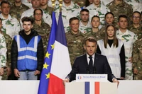 Francja się zbroi. Macron ogłasza nowy program poboru. Chce stworzyć wielką armię