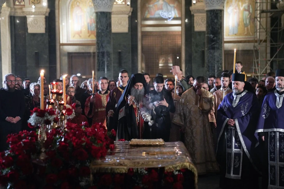 Patrijarh služio večernje Velikog petka u Hramu