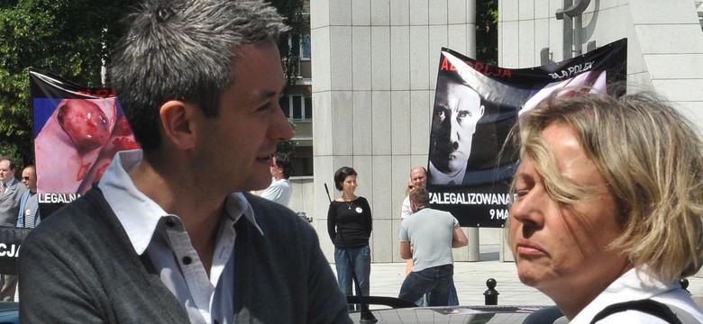 PiS domaga się odwołania Biedronia, bo pali trawkę