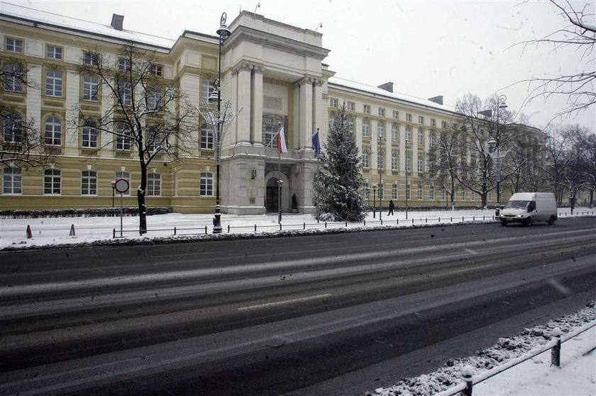 Kancelaria premiera, odsnieżanie, zima, śnieg