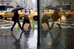 Połowa Polaków, Czechów i Słowaków boi się kryzysu