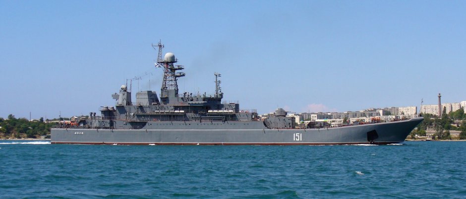 Nava de debarcare "Azov" Filmat în 2018 la Sevastopol.