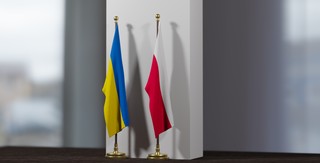 Ekshumacje, negocjacje i nieporozumienia. Polska w obliczu dyplomatycznych wyzwań