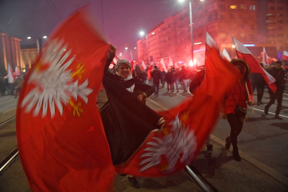 Marsz Niepodległości na ulicach Warszawy. Nawet 200 tys. uczestników