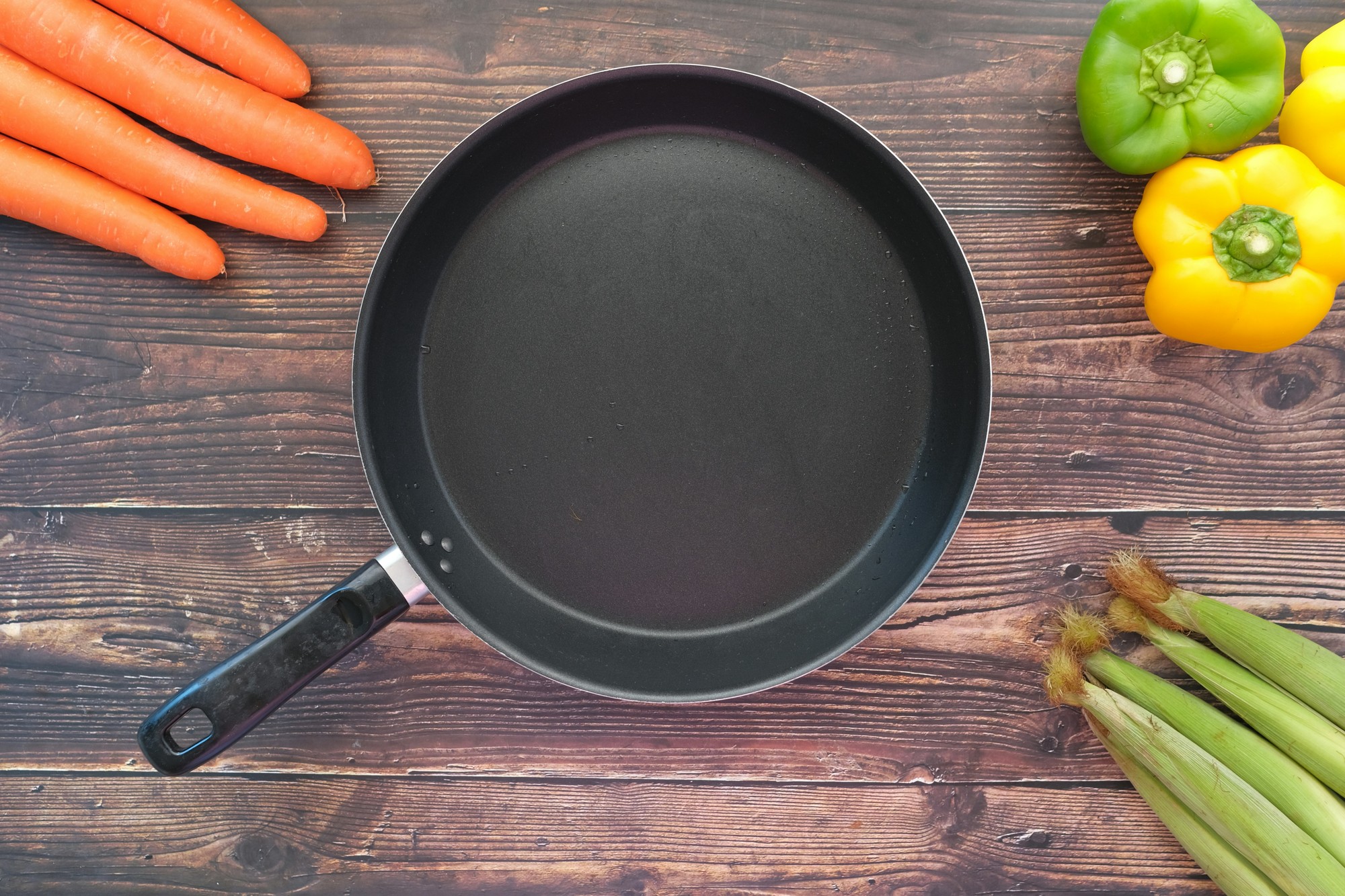 Stačí pochopiť rozdiely medzi materiálmi a vaša kuchyňa bude pripravená na všetko.