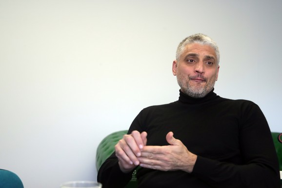 "NEKA I NJIMA RUŽNIMA BUDE LEPO" Čeda Jovanović besan zbog vesti da je verio prijatelja, oglasio se nakon što je PODNEO PRIJAVU u policiji