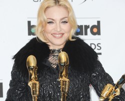 Królowa Madonna zdetronizowana – "Billboard" przyznał swe nagrody