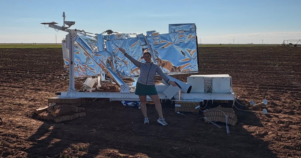 Zobaczyła na niebie tajemniczy obiekt. Potem odkryła to na polu i dostała telefon z NASA