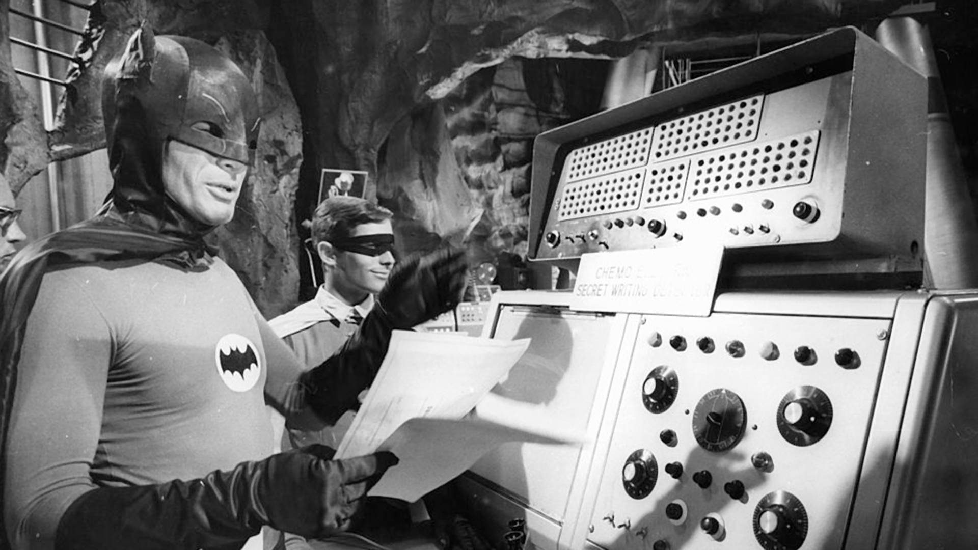 Mutatjuk Robert Pattison autóját a készülő Batmanből - Fotó