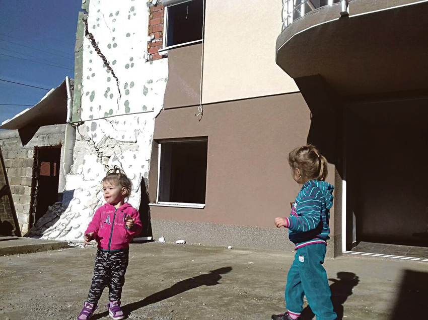 Bez krova nad glavom ostalo je osmočlano domaćinstvo