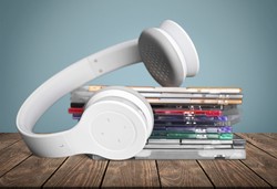 CD powoli umiera? Jeszcze nie czas wyprawiać z tego powodu huczną stypę