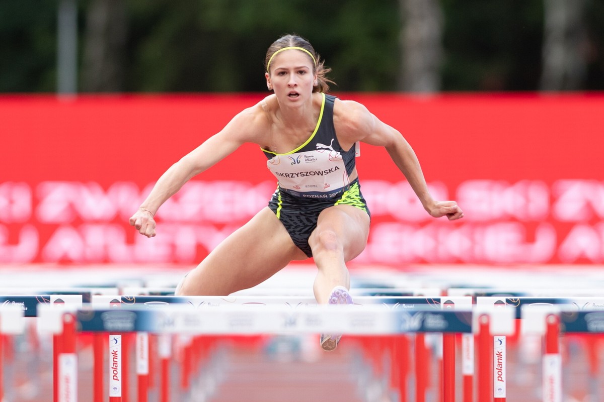 Pia Skrzyszowska w biegu na 100 m przez płotki podczas mityngu lekkoatletycznego Poznań Athletics Grand Prix