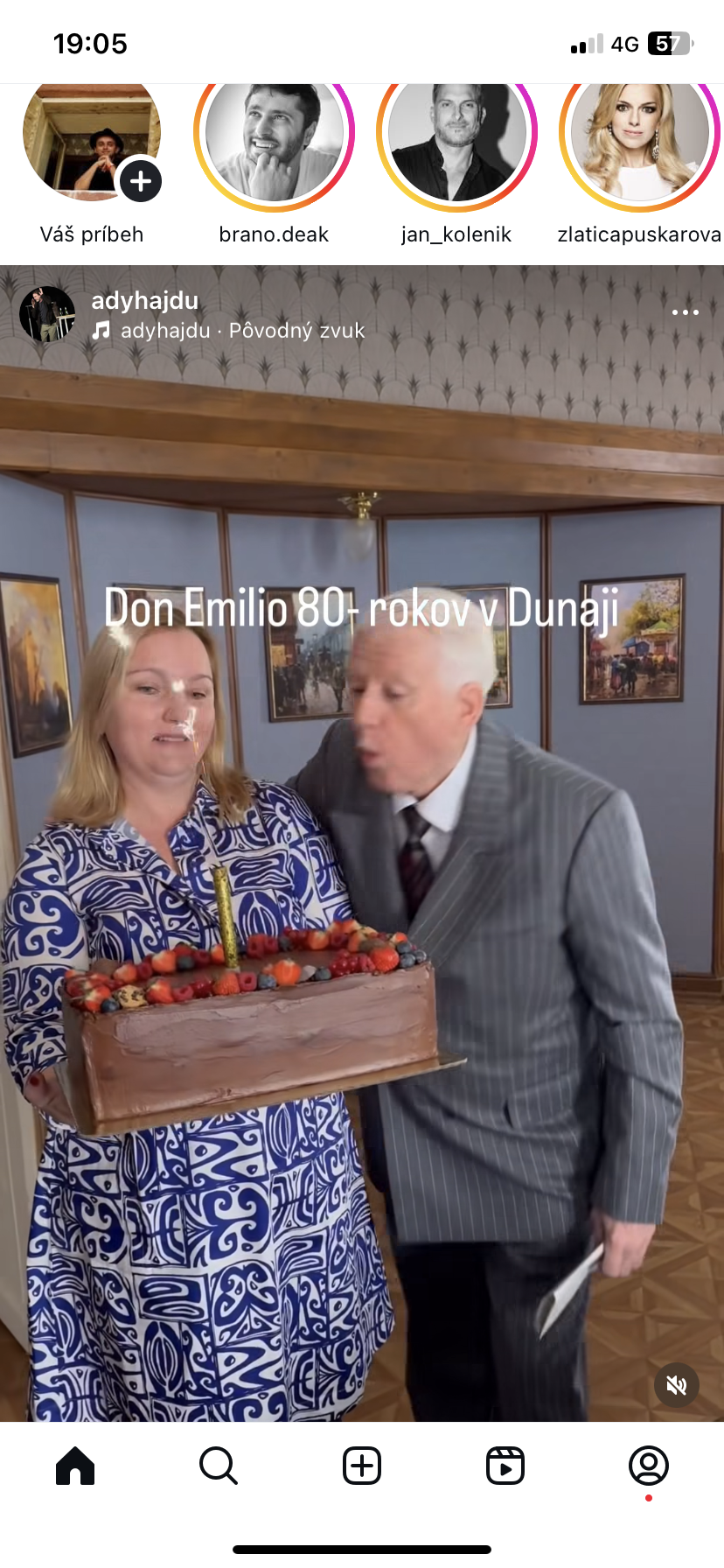 Pri nakrúcaní Dunaja, k vašim službám oslávili 80. narodeniny Emila Horvátha mladšieho. Jeho kolegyňa Zdena Studenková sa snažila dostať mimo záberu.