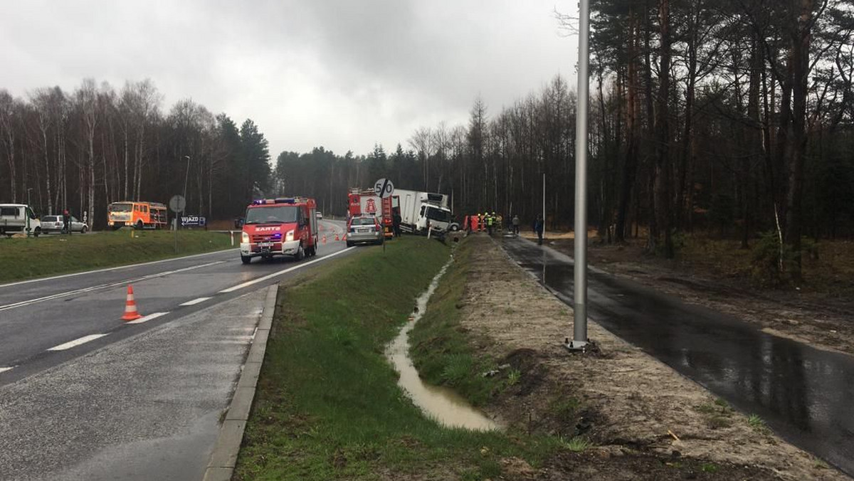 Zderzenie samochodów koło Kolbuszowej. Nie żyje kierowca i pasażerka