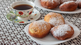 Pączki z piekarnika. Tłusty czwartek w zdrowszej wersji