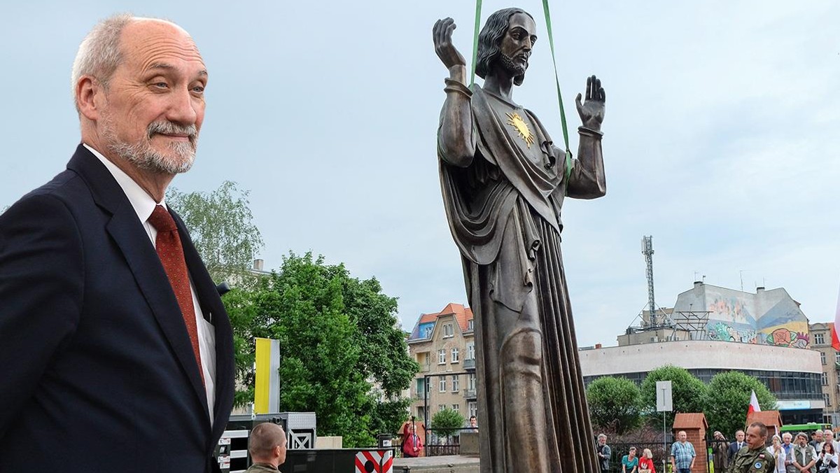 Macierewicz 