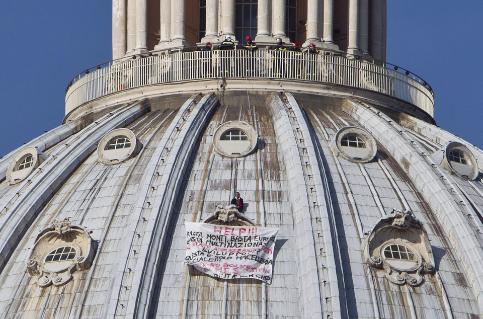 28 godzin protestu na kopule bazyliki św. Piotra