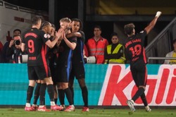 Lewandowski zneutralizowany, Szczęsny znów przyniósł szczęście Barcelonie