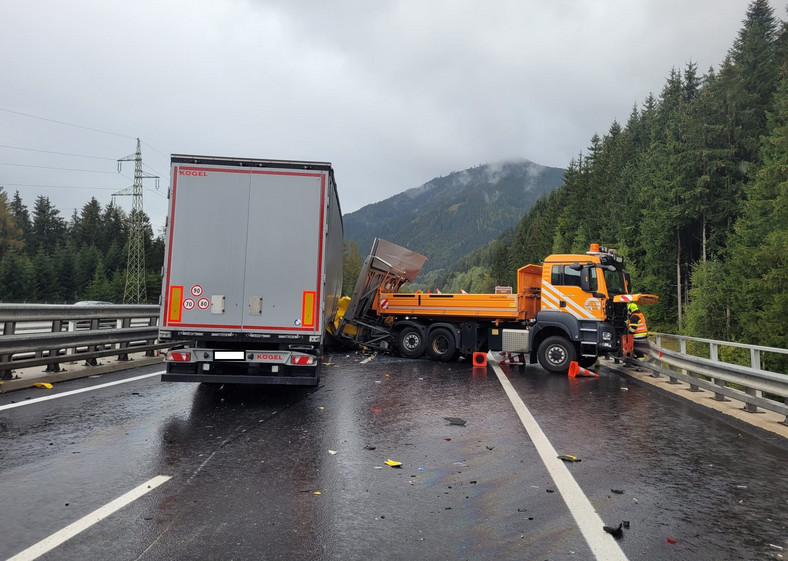 Poważny wypadek na autostradzie w Austrii