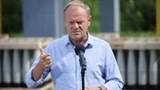 Tusk o "miejscowych idiotach" i obcych agentach. Odniósł się do dwóch wydarzeń