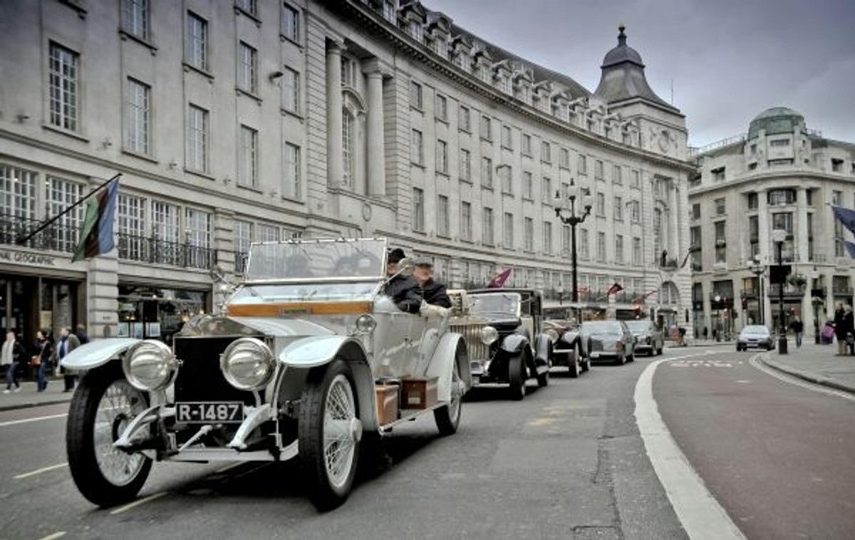 Wiesz, kiedy pierwszy Rolls-Royce pojawił się w Polsce?