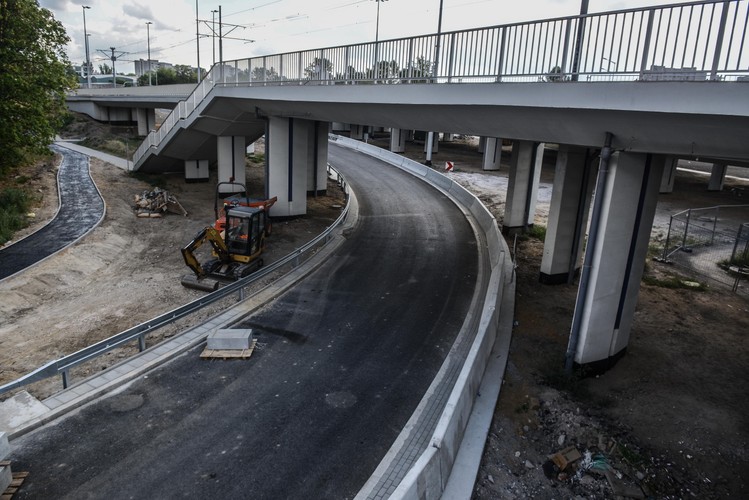 Trasa AK i most Grota-Roweckiego <br><br>
fot. (zuz) PAP/Jakub Kamiński