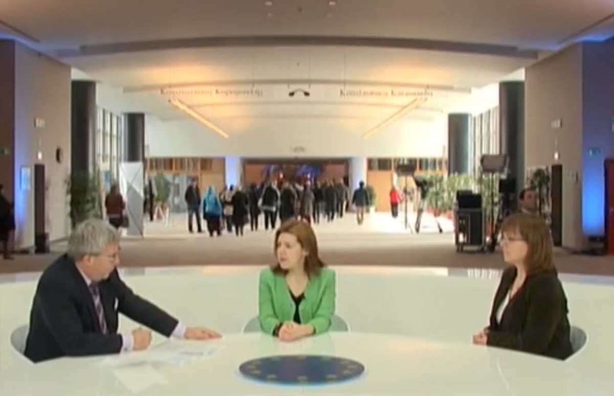 Dominika Ćosić rozmawia z Sidonią Jędrzejewską i Ryszardem Czarneckim