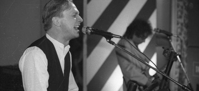 Republikańska biblia. Coś więcej niż biografia legendarnego polskiego zespołu [RECENZJA]