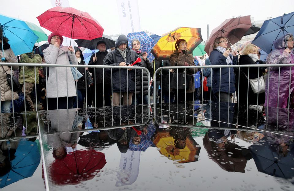 Manifestacja "Nie dla chaosu w szkole"