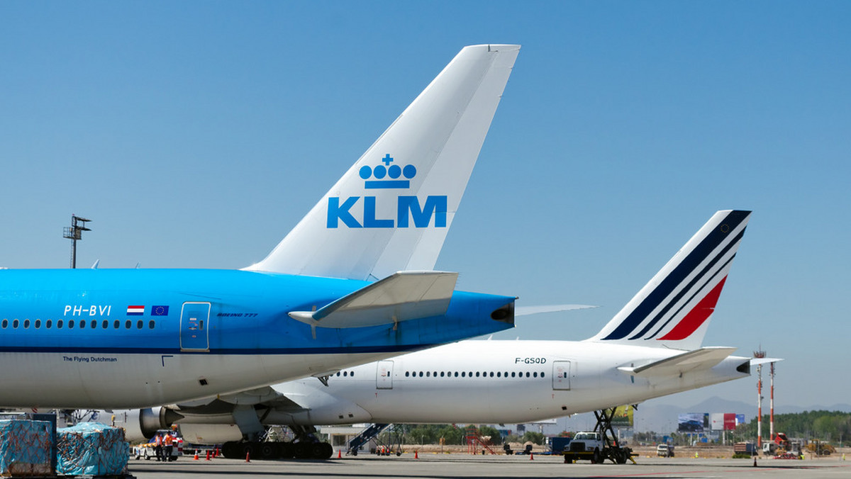 Koronawirus na świecie. Air France i KLM planują wznowienie lotów z Polski