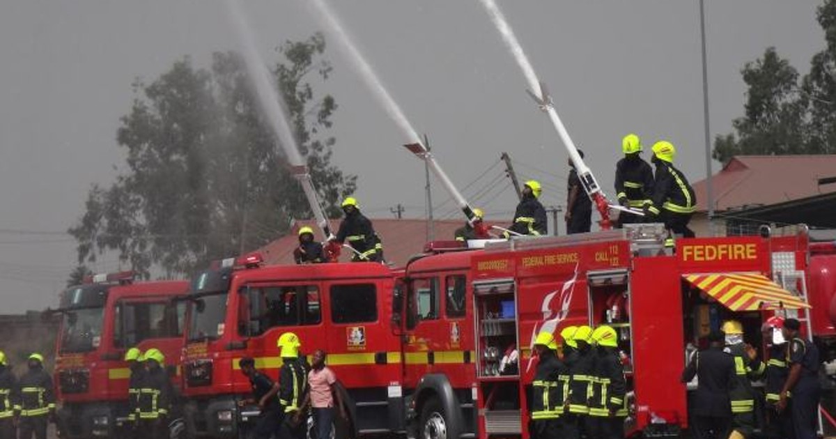 Enugu State Fire Service puts out gas flare, frowns at illegal boreholes - Vimarsana News