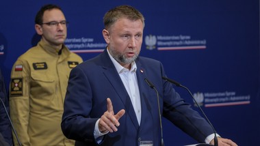 wkrótce wrócą śnieżyce i porywisty wiatr. szef mswia ostrzega