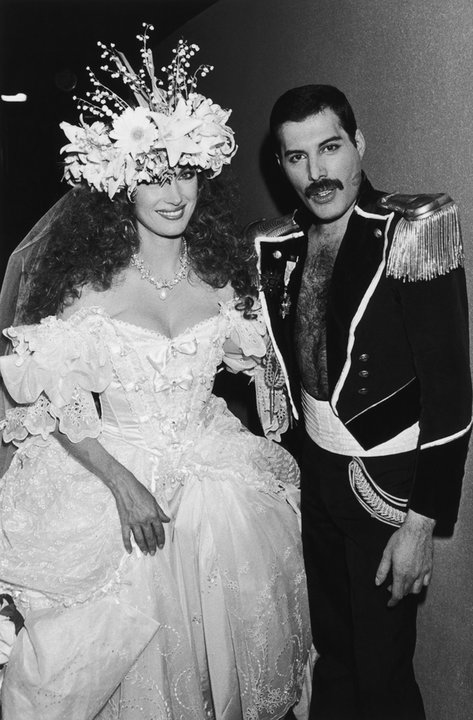 Jane Seymour i Freddie Mercury w 1985 r.