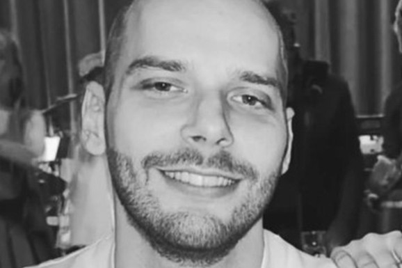 (FOTO,VIDEO) Ovo je MLADIĆ (28) koji je UMRO nakon što je na njega pao semafor u Novom Sadu: Prijatelji se opraštaju od njega potresnim rečima