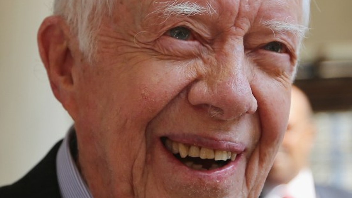 Jimmy Carter, podczas konferencji poświęconej prawom człowieka, ocenił, że niektórzy przywódcy religijni chrześcijaństwa i islamu przyczyniają się do dyskryminacji kobiet. Były prezydent USA ocenił, że prowadzi do tego wybiórcze traktowanie zapisów Biblii i Koranu.