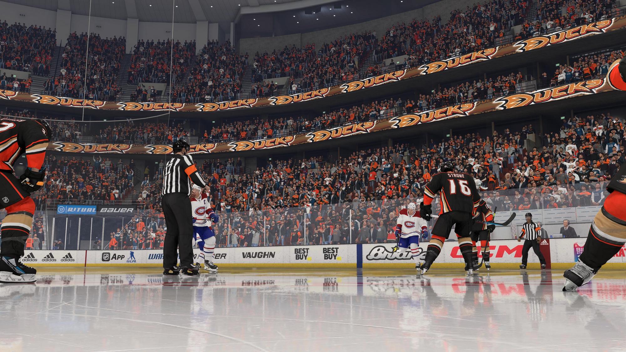 NHL 23 vyzerá lepšie ako predchádzajúci ročník najmä vďaka detailnejšiemu klzisku.