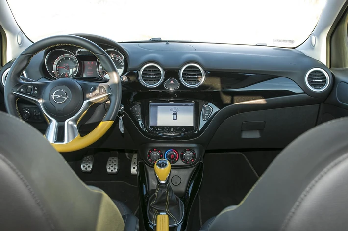 Opel Adam Rock