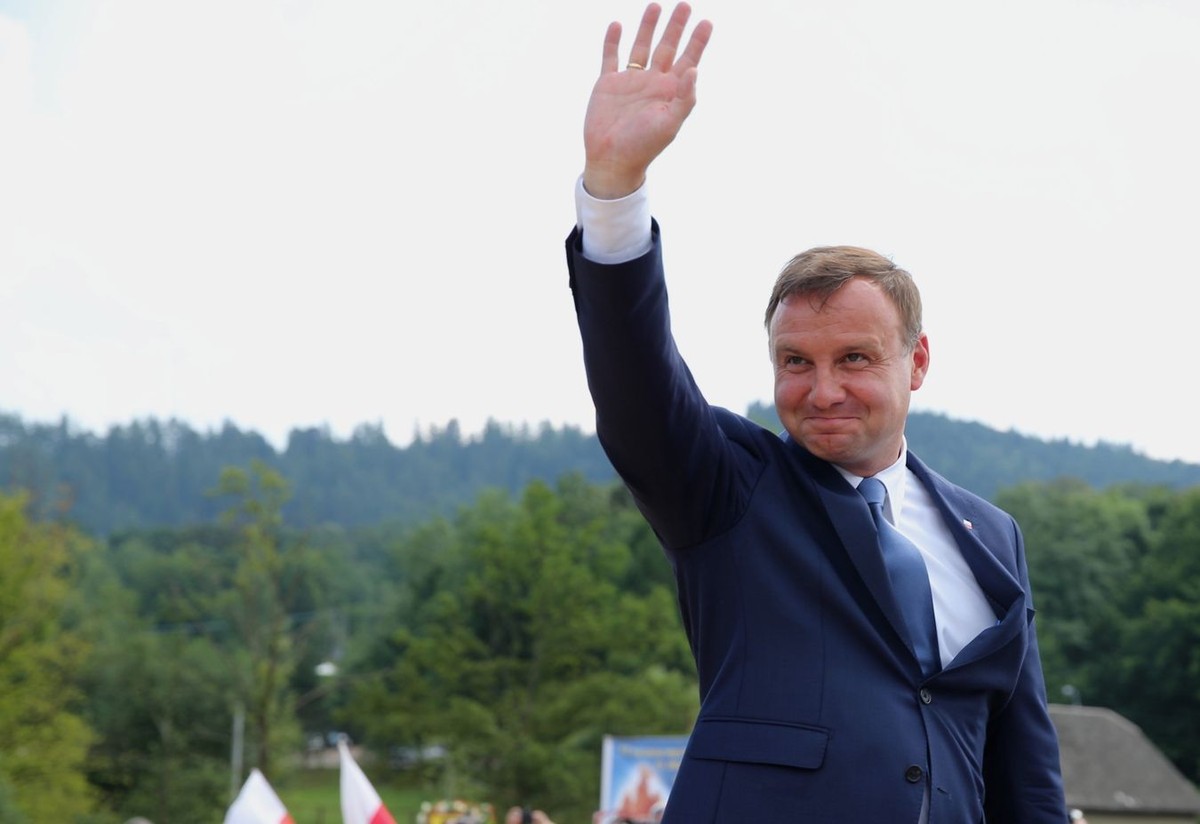 Andrzej Duda urlop spędził w willi polskiego milionera. KULISY