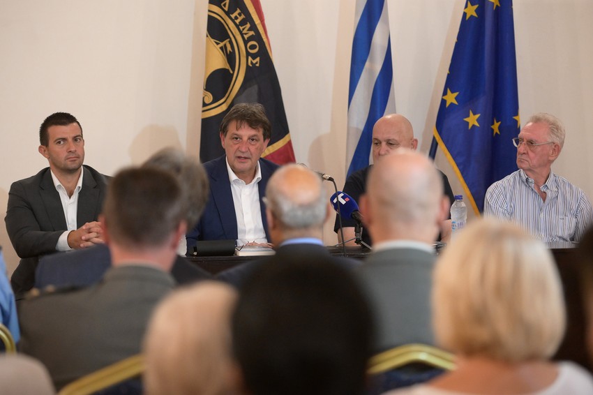 Ministar Bratislav Gašić i Ivan Radovanović