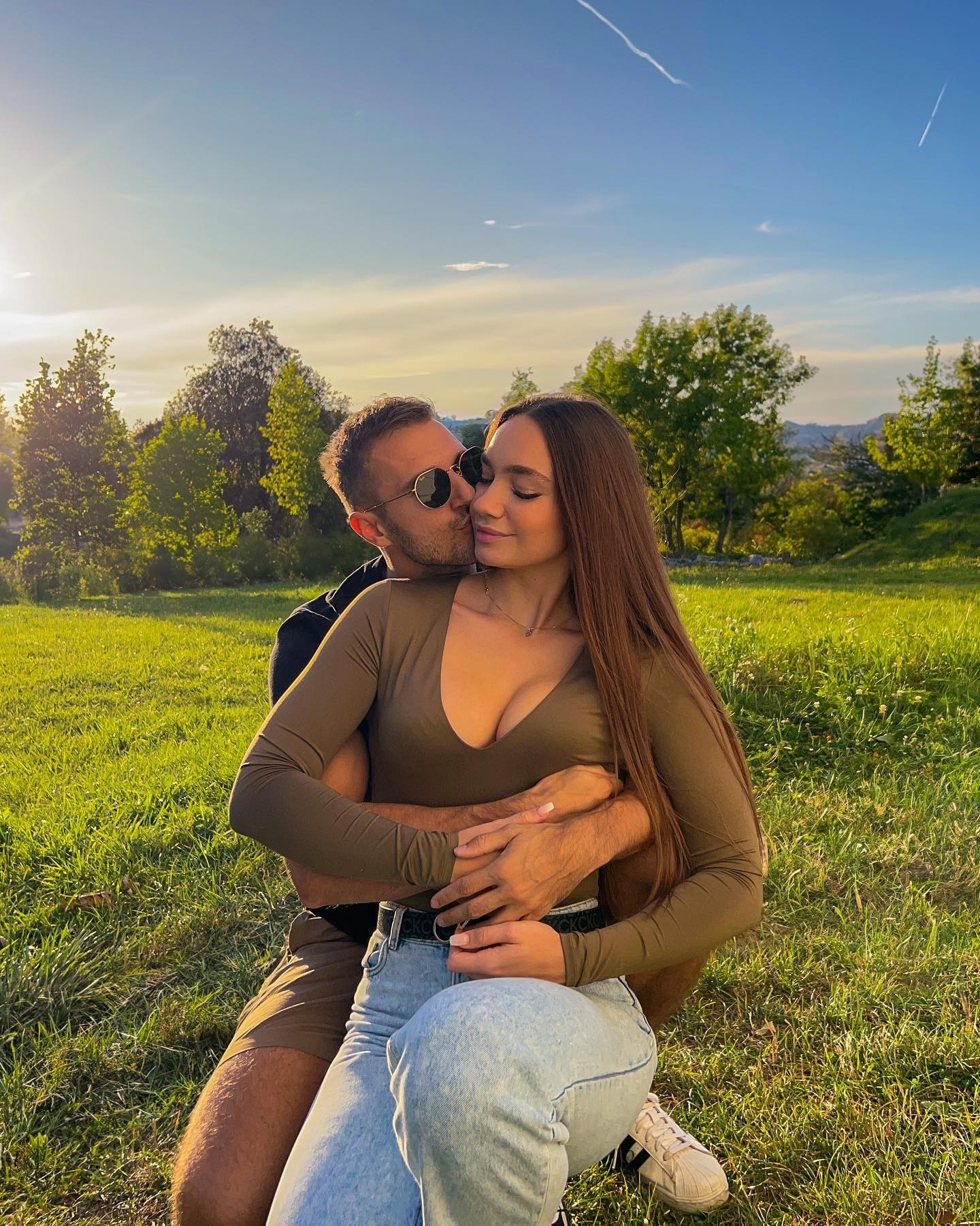 Influencer Valden a jeho partnerka Sára. 
