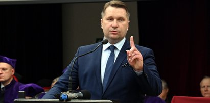 Minister Czarnek wymyślił nowy przedmiot - HiT. Tego już niedługo będą uczyć się licealiści