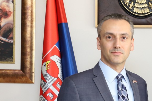 Postavite pitanje Aleksandru Titolu: Povodom 250 godina nezavisnosti SAD, Blic TV sprema ekskluzivni intervju, a evo kako da u njemu učestvujete i vi