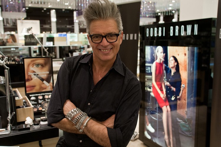 Eduardo Ferreira – dyrektor artystyczny marki Bobbi Brown – również jest usatysfakcjonowany efektami swojej pracy.