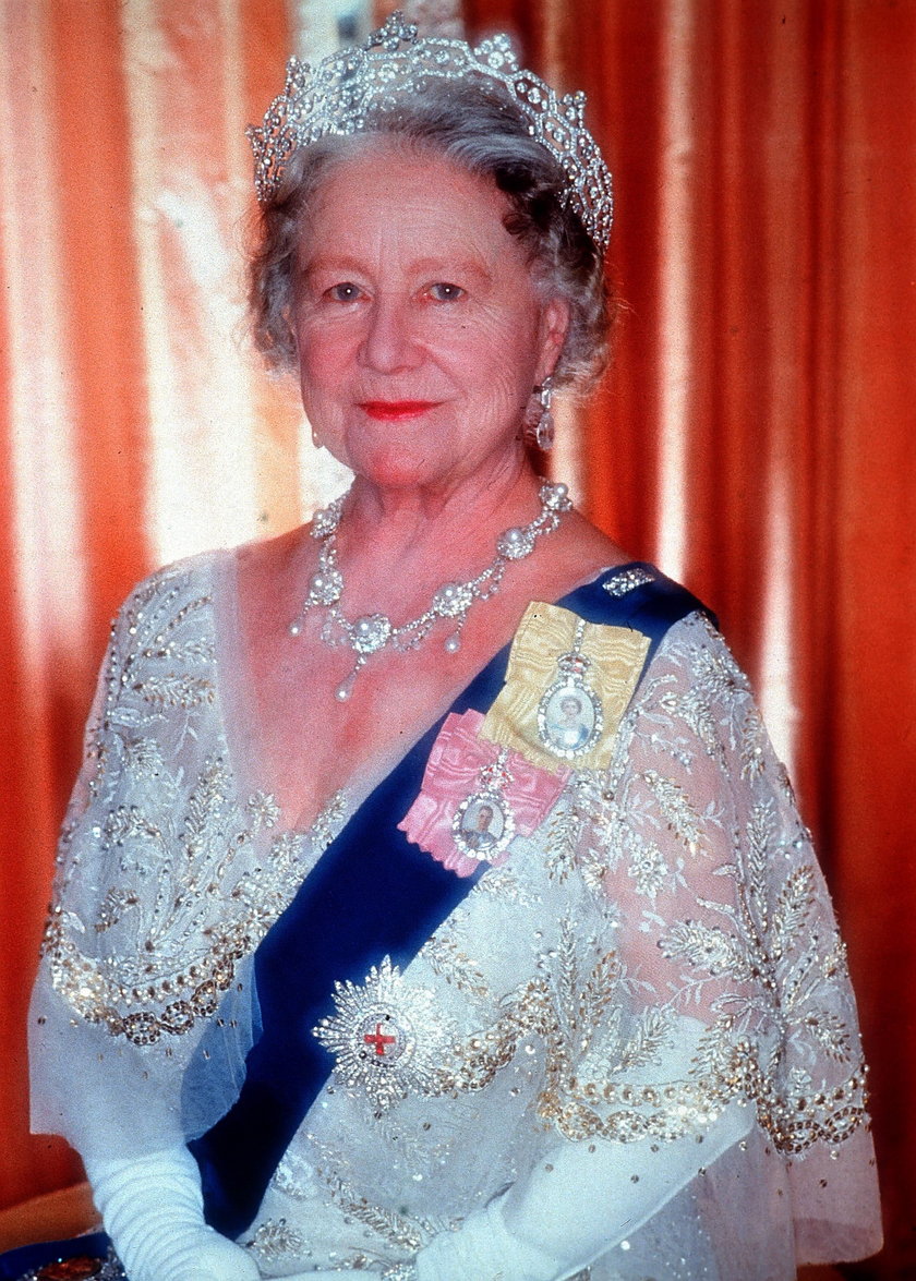 To najtrudniejszy czas dla królowej Elżbiety II od prawie 20 lat. Wtedy w jednym roku spadły na nią dwie tragedie