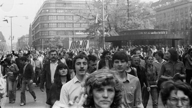 Unikalne zdjęcia z pierwszomajowych manifestacji sprzed 35 lat