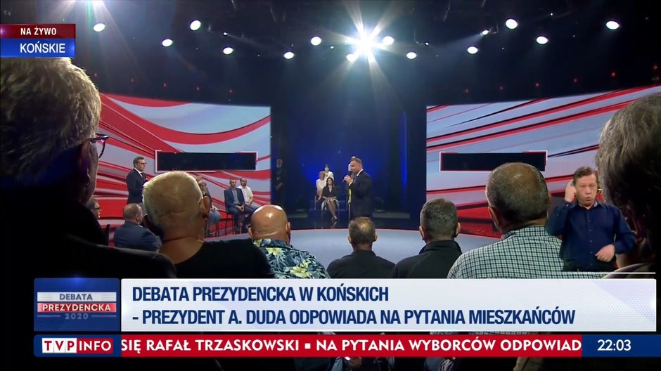 "Debata" w TVP. Duda zgodził się na spotkanie z mieszkańcami, którzy... czekali już w przygotowanym  studiu