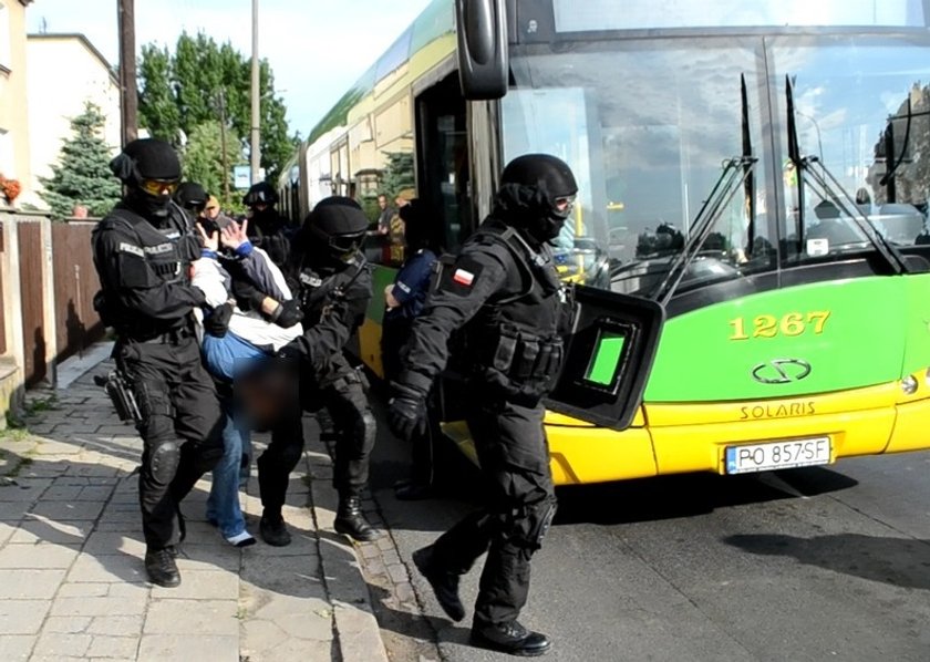 Nożownik w autobusie